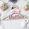 Percha Infantil Madera Forma de Cisne Personalizada con Nombre
